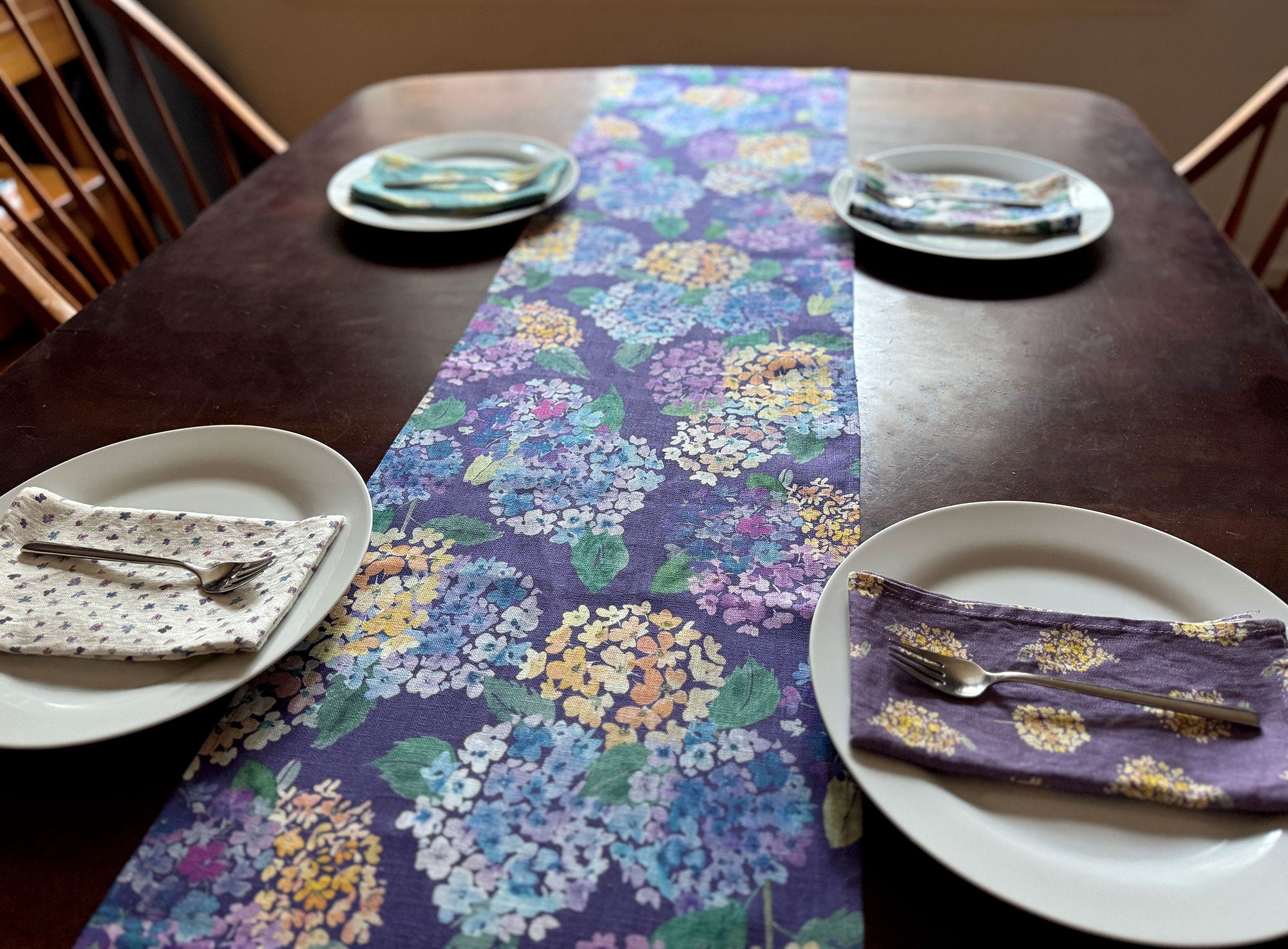 Endless Hydrangea Table Runner