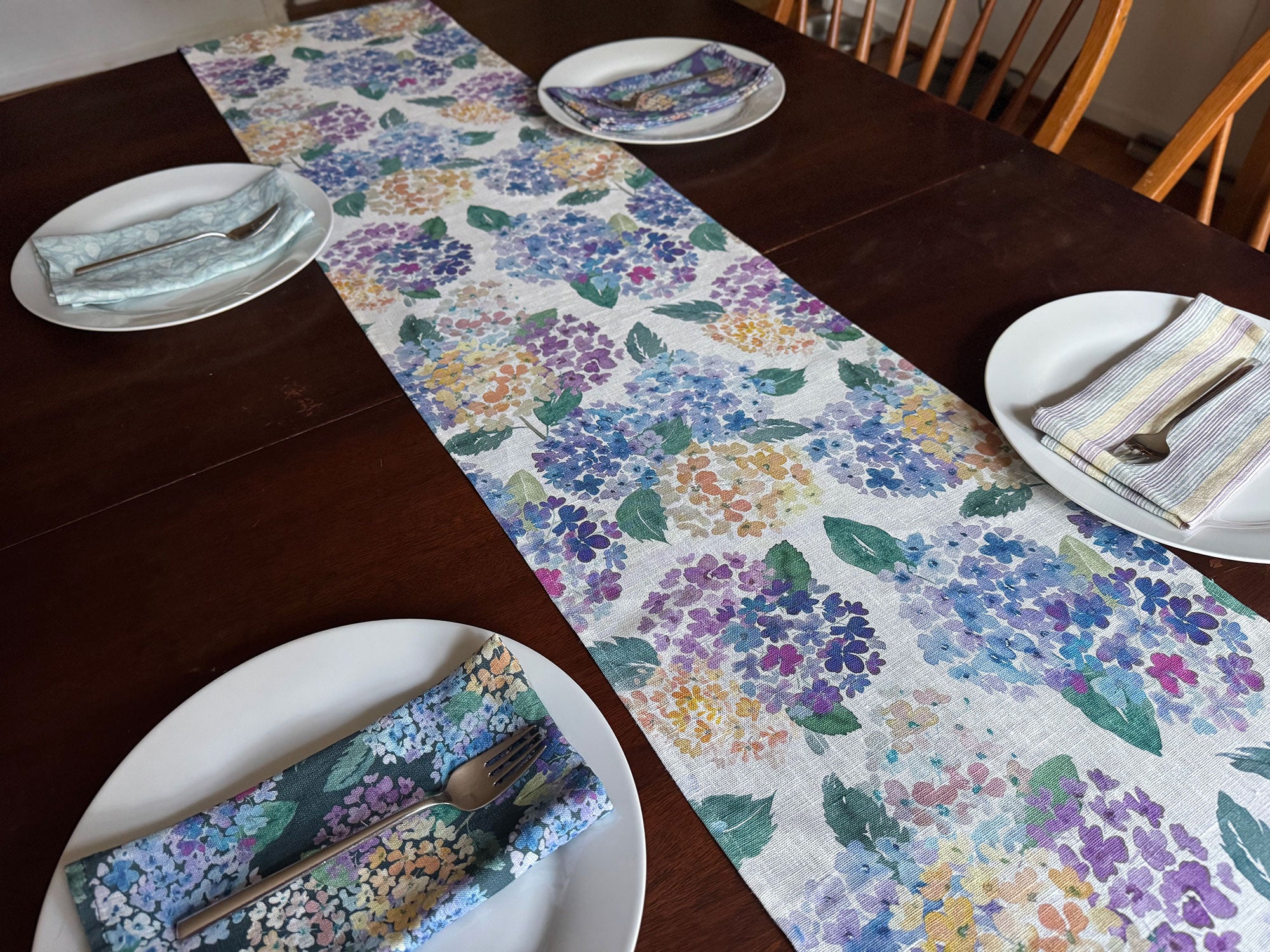 Endless Hydrangea Table Runner